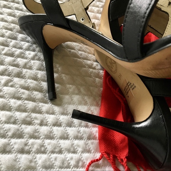 Sexy Michael Kors Heels - Picture 7 of 14